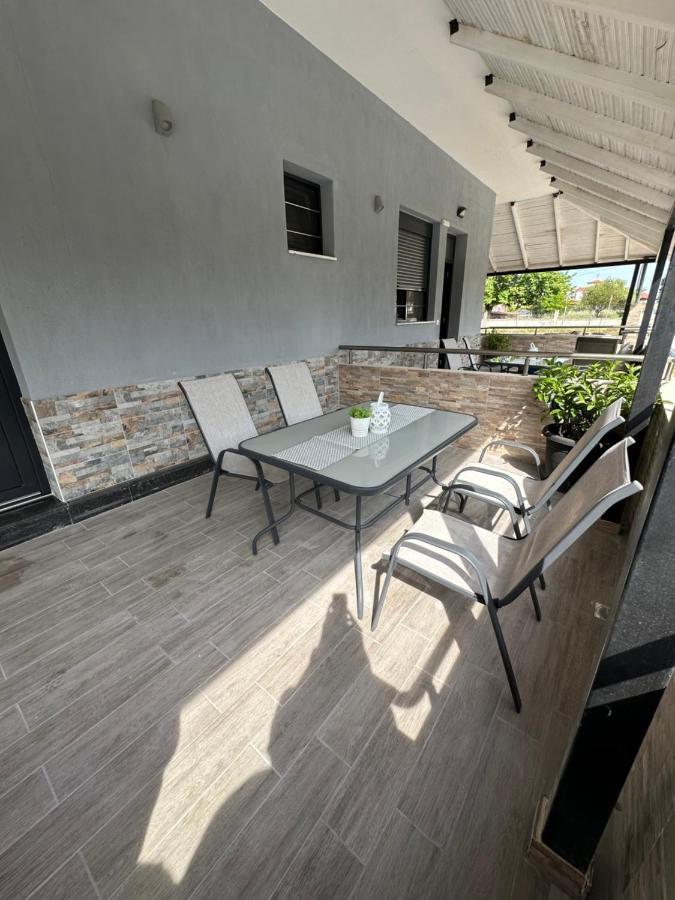 Grey Pearls Apartments Nea Vrasna Exterior photo
