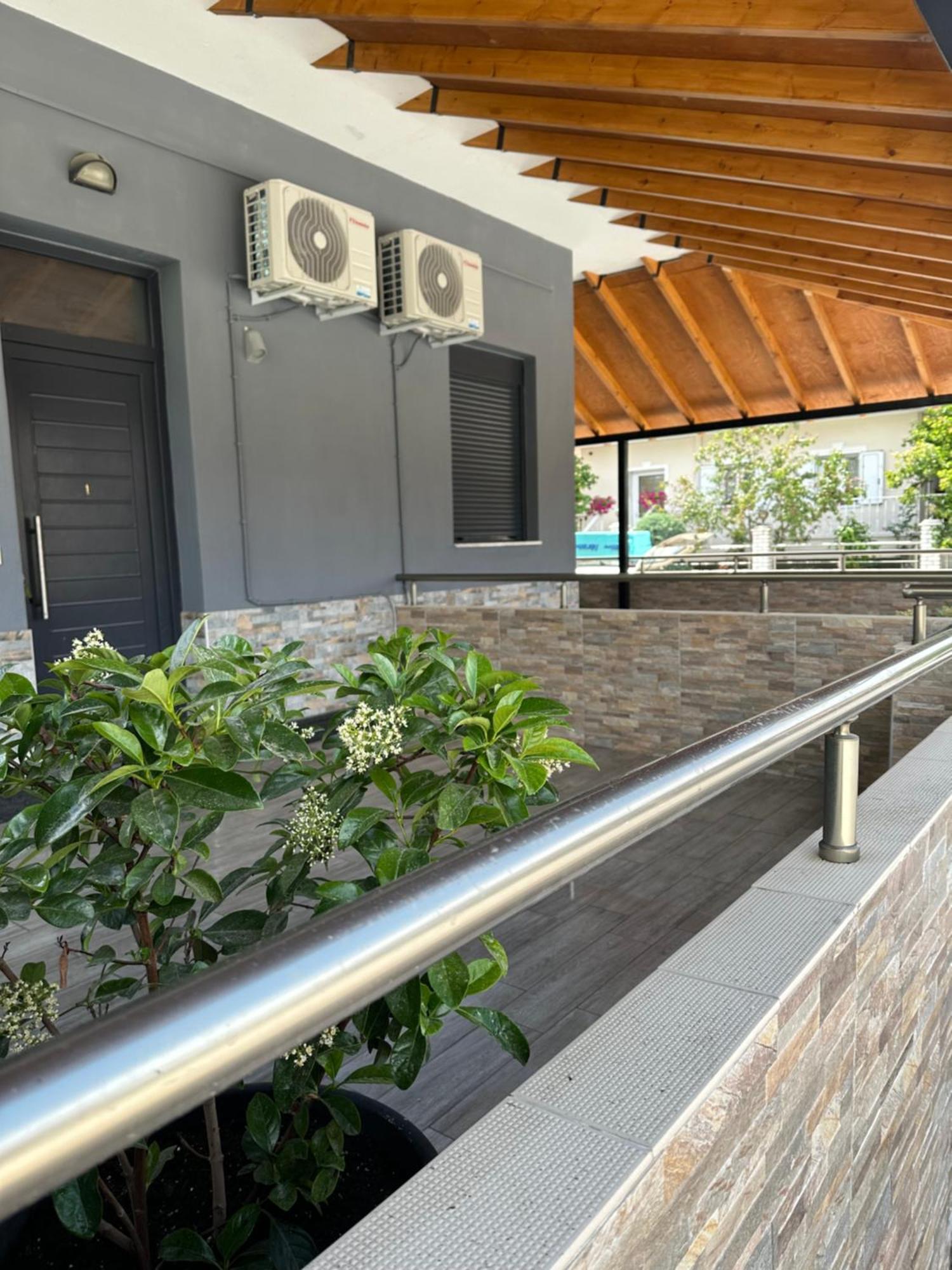 Grey Pearls Apartments Nea Vrasna Exterior photo